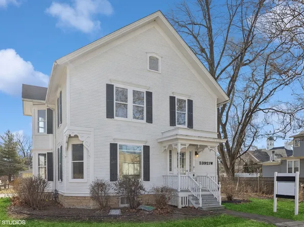 23921 W Lockport St, Plainfield, IL 60544