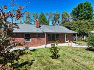 404 Eastview Ter, Blacksburg, VA 24060