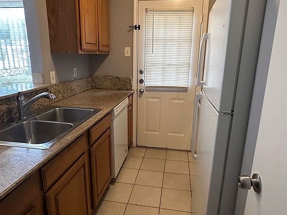 4th image of 1221 Abrams Rd APT 109