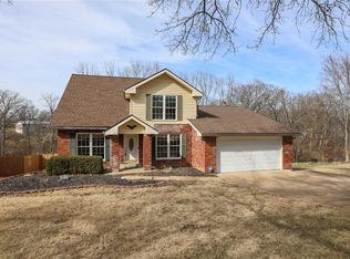1530 Pheasant Ridge Dr, Ellisville, MO 63011