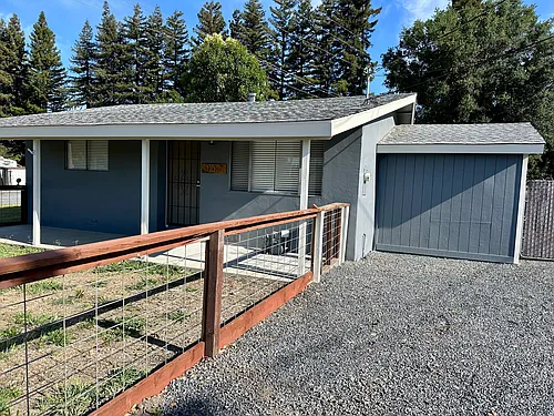 107 Bailhache Ave Photo 1