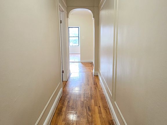 3rd image of 1404 Noble Ave APT 3A