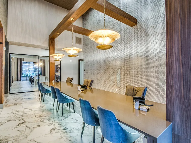 Luxia Gallery House — Photo 9