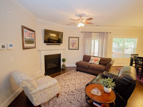 2nd image of 201 Palm Hill Ct