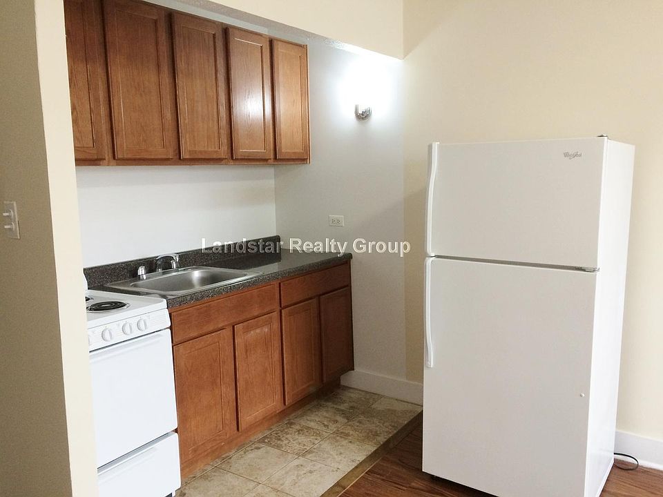 1st image of 1023 W Argyle St APT 211