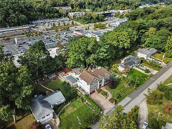 4th image of 139 Chalford Ln