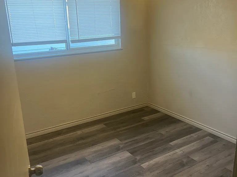 3415 Bowling Ln — Photo 4