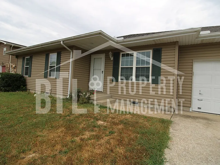 114 Rose Oneill Dr — Photo 1