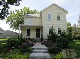 300 E Adams Ave, Fairfield, IA 52556