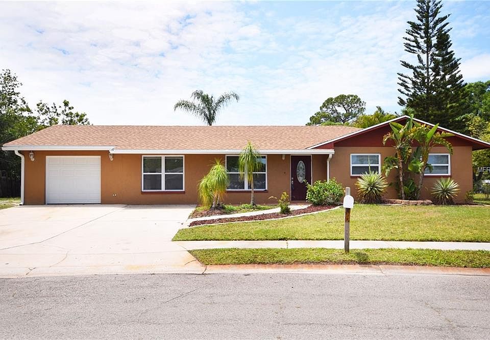 1st image of 3628 Lakewood Dr