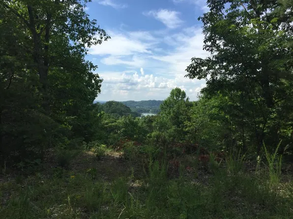 3134 Caywood Rd, Dandridge, TN 37725