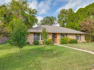 1101 N Cottonwood Dr, Richardson, TX 75080