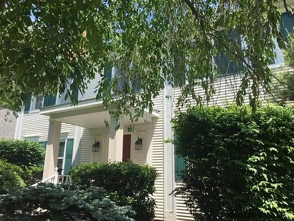 4th image of 1 Williamsburg Ct