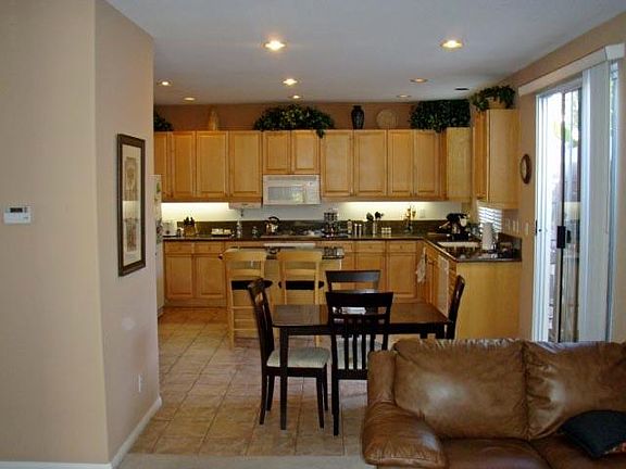 2nd image of 3226 W Canyon Ave
