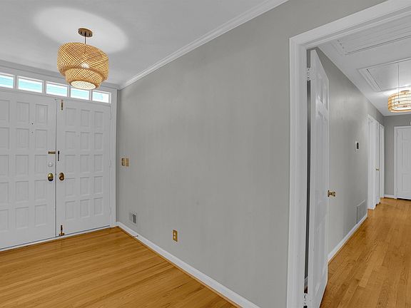 4th image of 1 Leconte Ct
