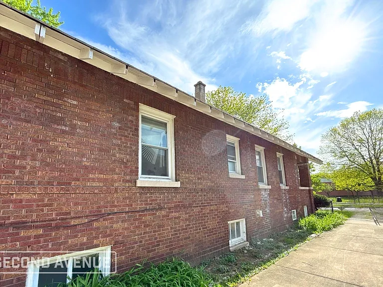 10437 S Wallace St — Photo 5