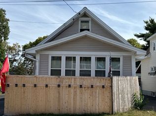 9 Princeton St, Schenectady, NY 12304