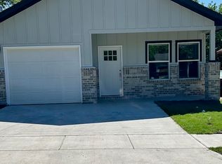 2211 Wellington St, Greenville, TX 75401