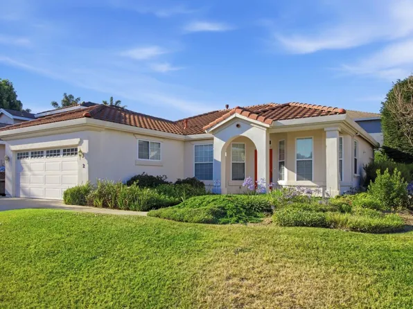 2 Churchill Cir, Salinas, CA 93906