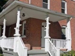 135 River Rd, Windsor Locks, CT 06096