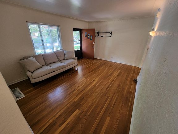 Living room (couch not included)