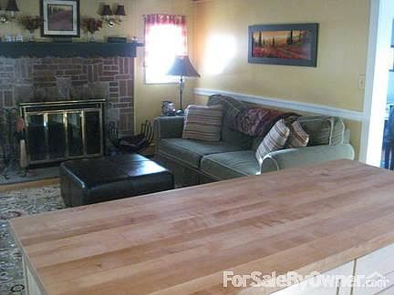 Looking from FR to Kitchen