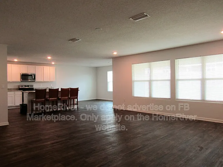 5578 Guinevere Ln — Photo 6