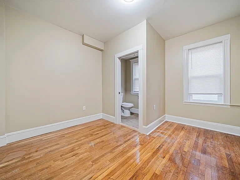 46 Astoria St #3 — Photo 11