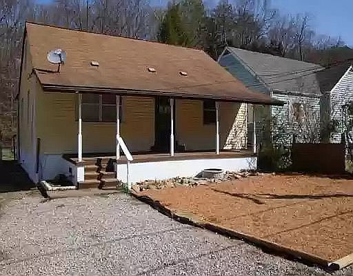 3rd image of 4862 Washington St W