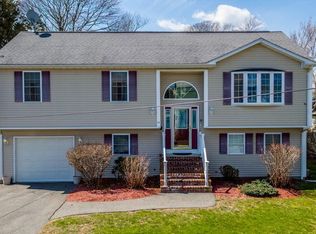 34 Atlas St, Fairhaven, MA 02719