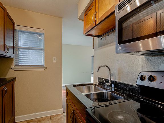 4th image of 2020 S Congress Ave APT 1206