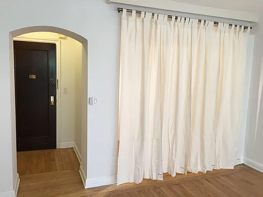 Rented by McDonagh Real Estate | media 25