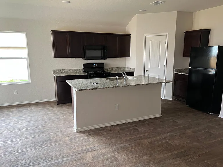 205 Lily Pond Trl — Photo 21