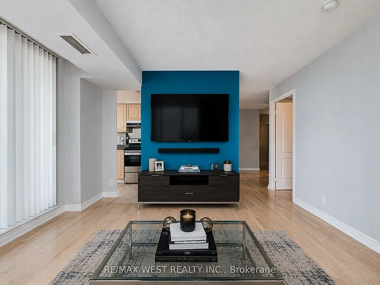 1 Elm Dr W #1611 — Photo 4