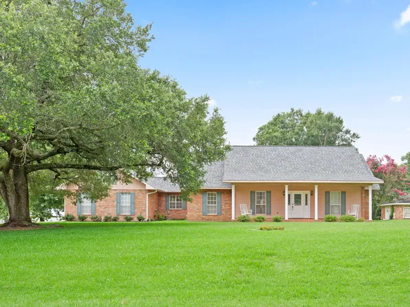 152 Flagstation Rd, Opelousas, LA 70570