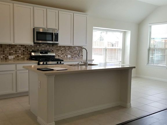 3rd image of 6132 Halton Dr