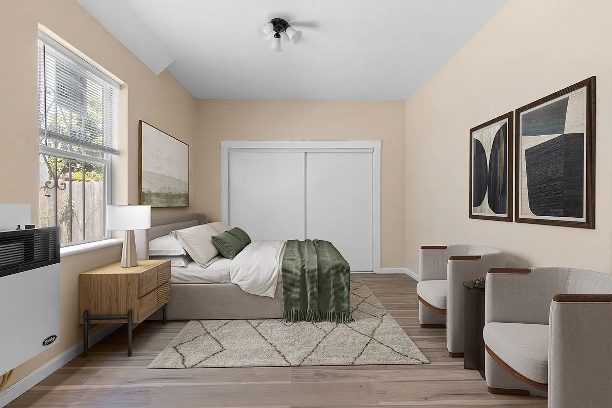 Studio, 320 sqft, $2,500 — Photo 3