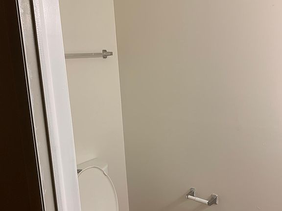 5th image of 4530 S Woodlawn Ave Unit 803