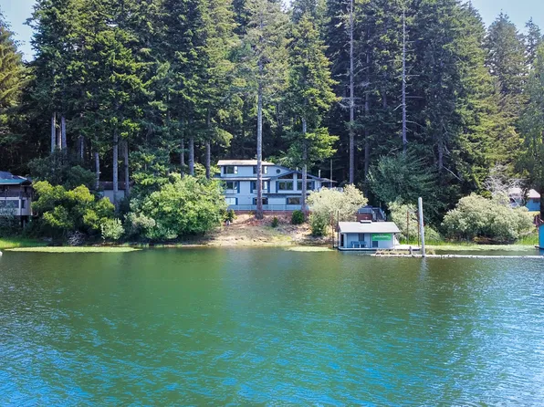 71982 Potlatch Rd, Lakeside, OR 97449