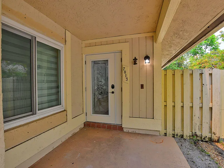 7813 Kenway Pl W — Photo 6