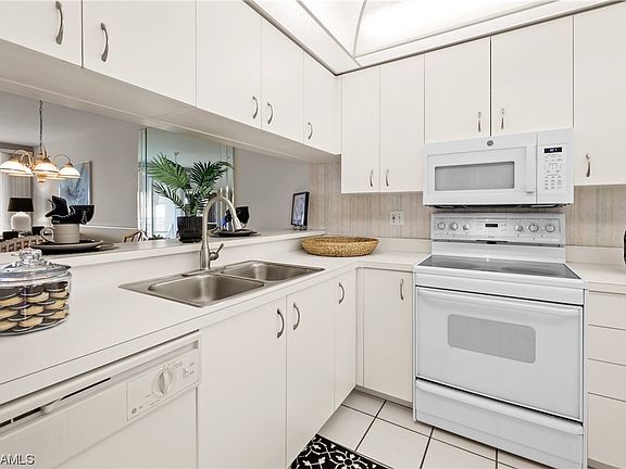 4th image of 14751 Hole In 1 Cir APT 308