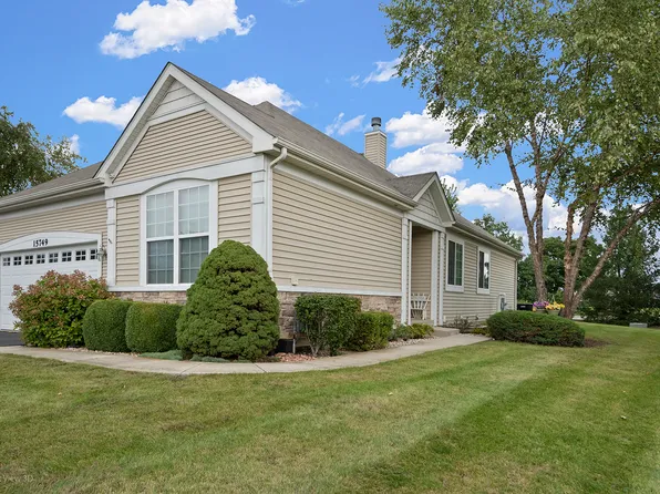 15749 S Cove Cir, Plainfield, IL 60544
