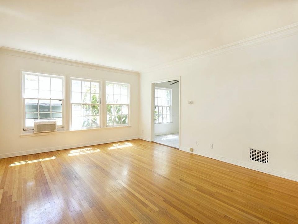 1st image of 1120 Hacienda Pl #1/2