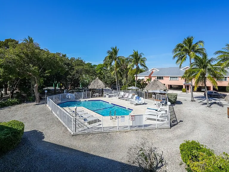 9860 Leeward Ave #ID1307094P — Photo 19