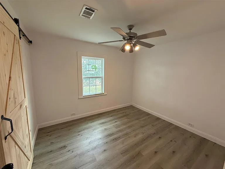 4114 Victoria Ave — Photo 15