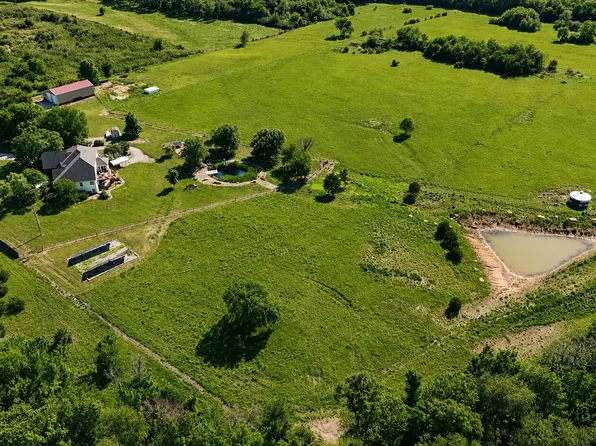 13400 110th Rd, Hoyt, KS 66440