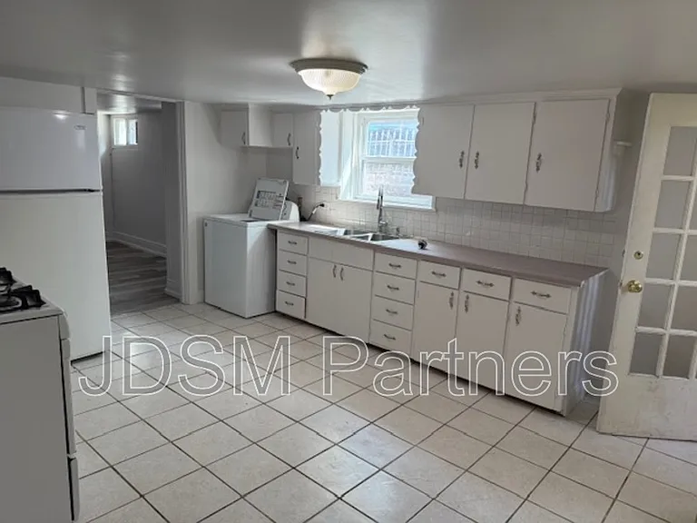3319 Lowell Blvd #B — Photo 2