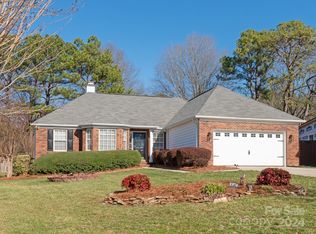 2974 Huckleberry Hill Dr, Fort Mill, SC 29715