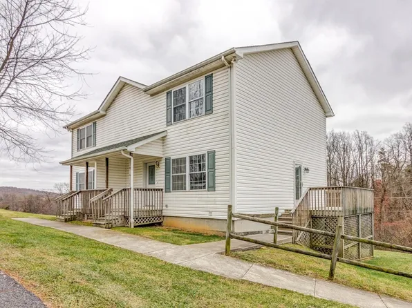 3324 Yellow Sulphur Rd, Blacksburg, VA 24060