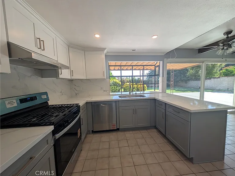 30516 Sandtrap Dr — Photo 10